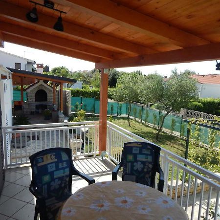 Apartman Duje Petrcane Exterior photo