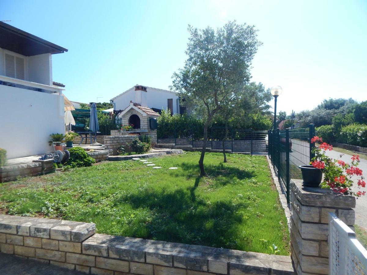 Apartman Duje Petrcane Exterior photo