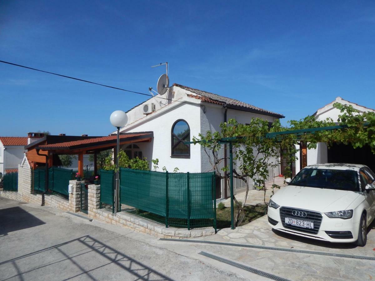 Apartman Duje Petrcane Exterior photo