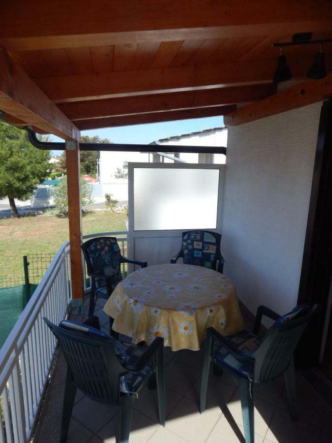 Apartman Duje Petrcane Exterior photo