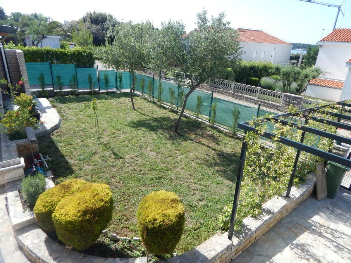 Apartman Duje Petrcane Exterior photo